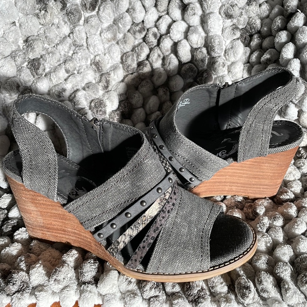 Very G wedges